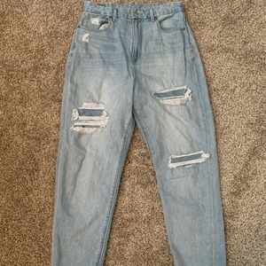 AE curvy mom jean size 8